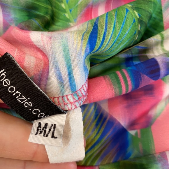 Onzie Diamond Palm Crop Legging M/L - Picture 8 of 11